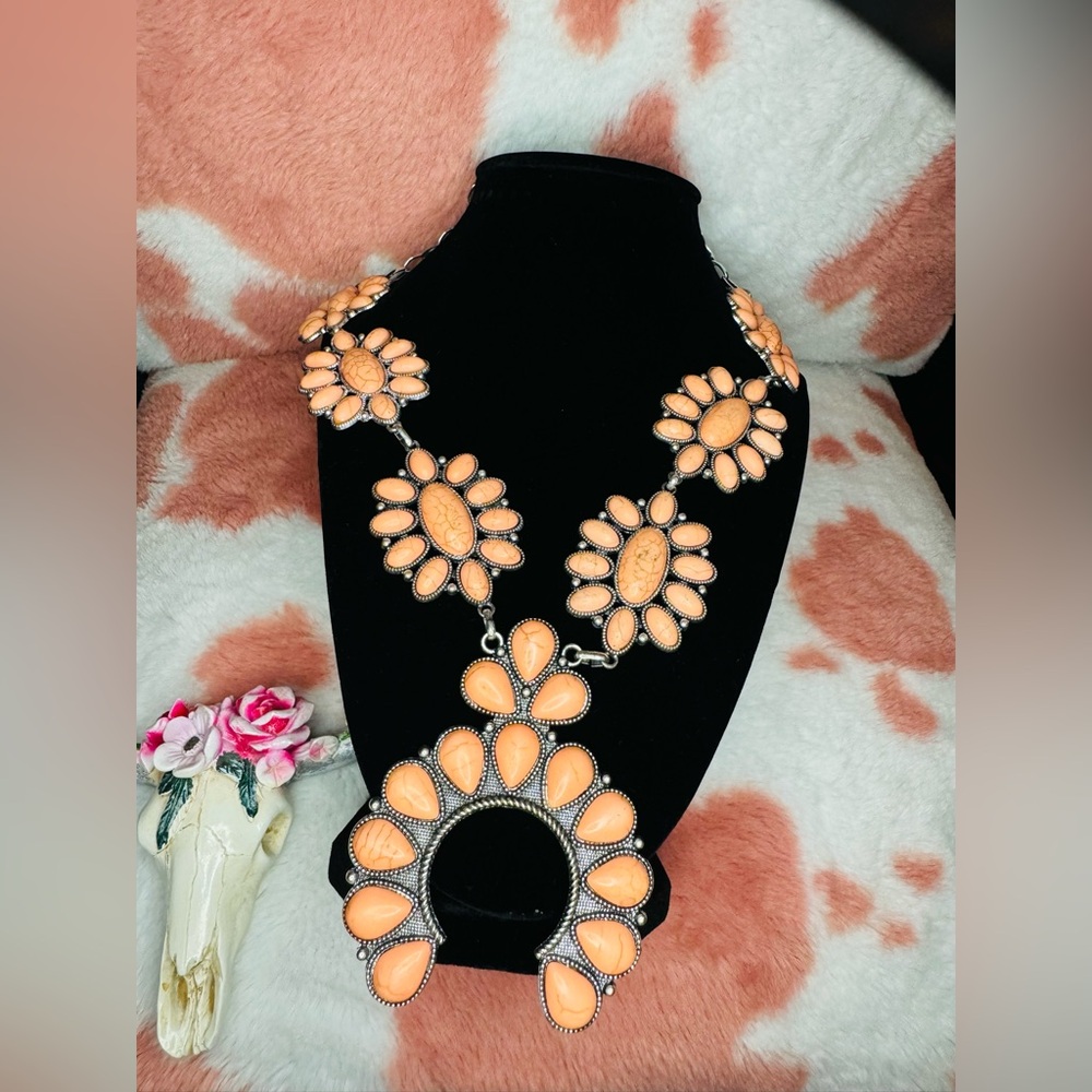 Western Squash Blossom Pink Necklace  #Accessories #Western
